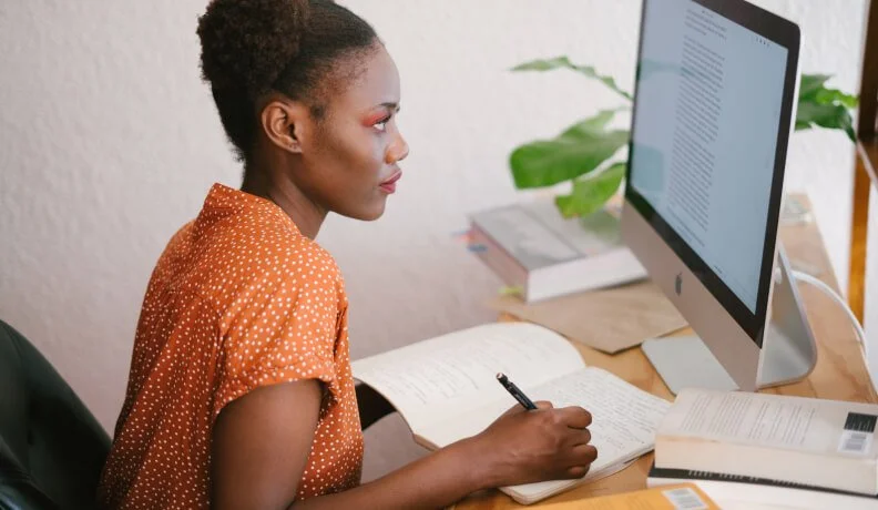 Procedimento dermatológico com tecnologia avançada